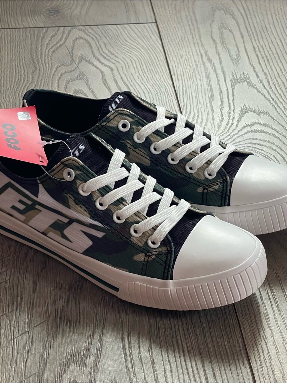 NWT Foco NFL New York Jets Women’s 8 Green Camo Sneakers